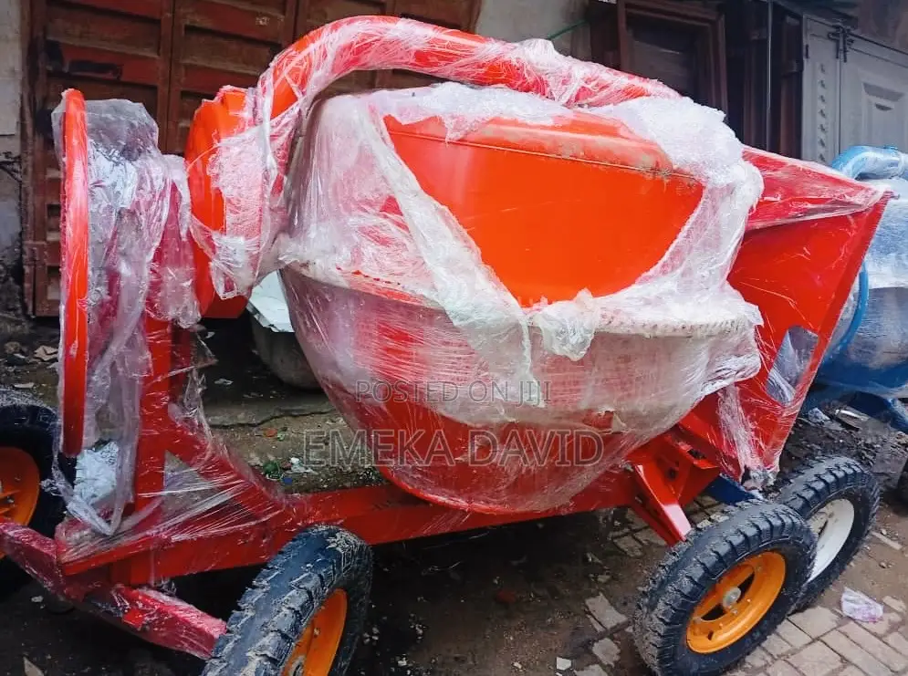 Portable 500-Liter Construction Concrete Mixer Machine.