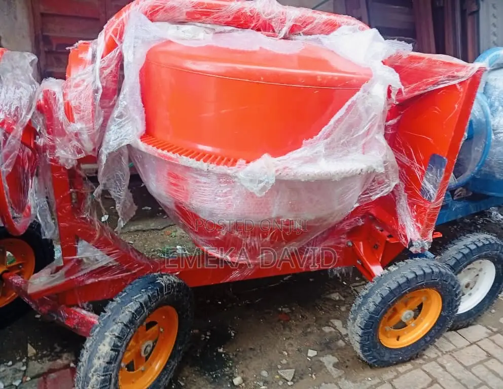 Portable 500-Liter Construction Concrete Mixer Machine.