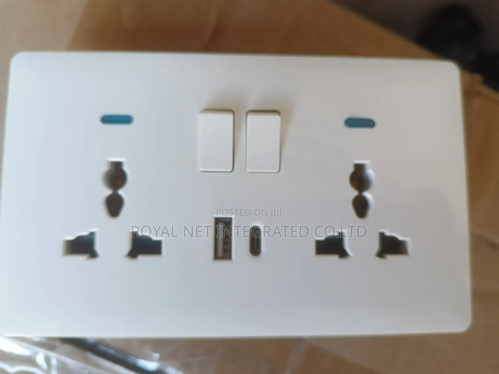 Ups Socket With USB