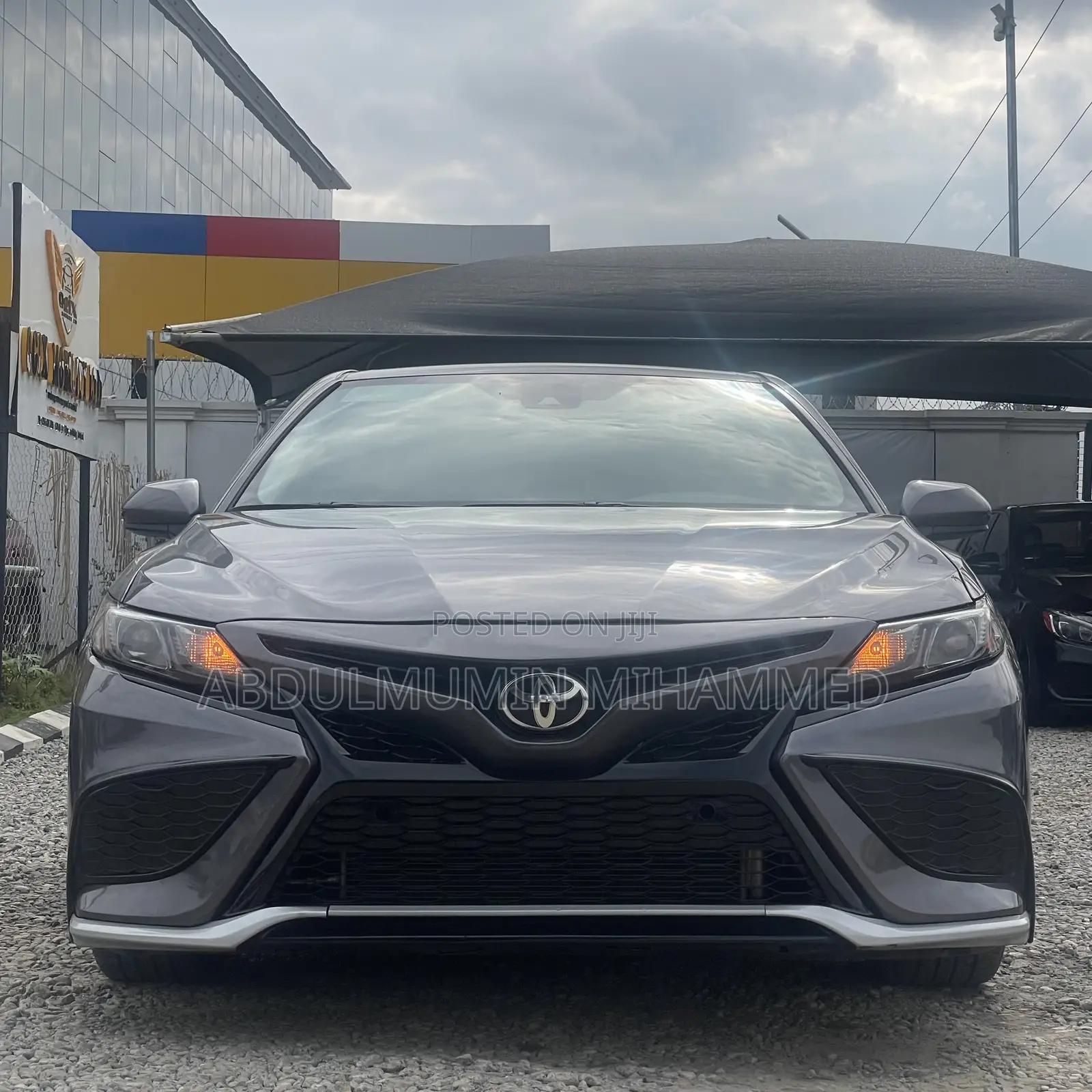 Toyota Camry SE 2022