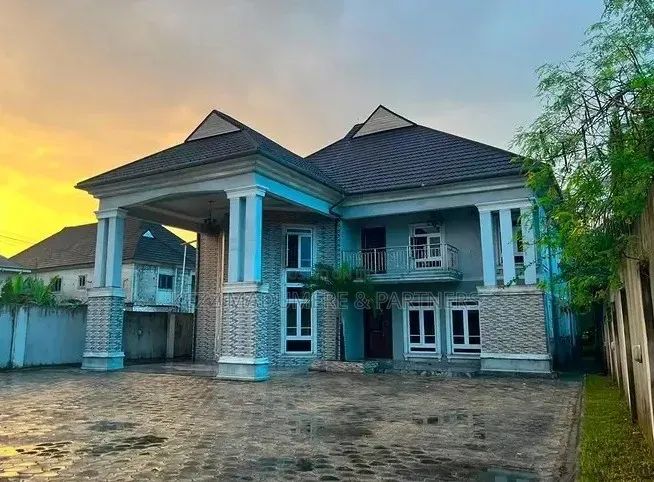 8bdrm Duplex in Dr Peter Odili Port, Trans Amadi for rent