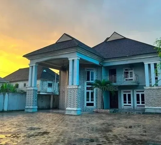 8bdrm Duplex in Dr Peter Odili Port, Trans Amadi for rent