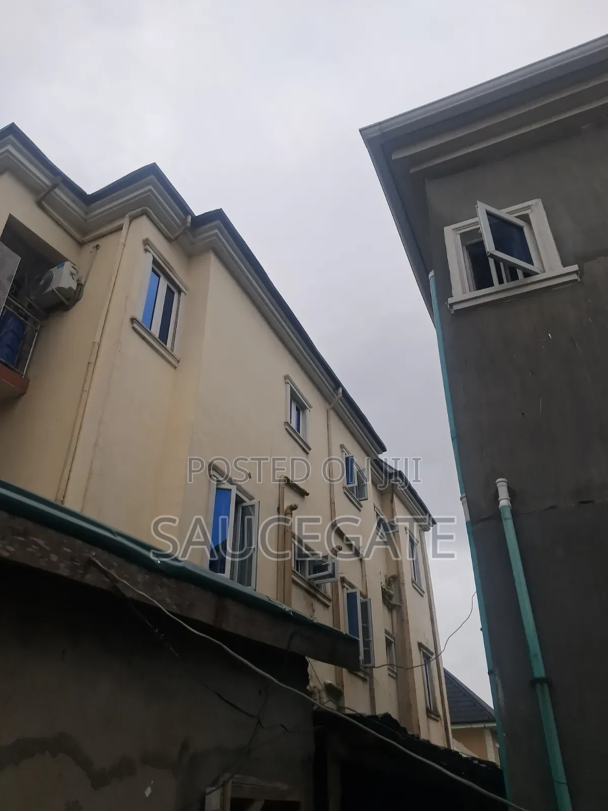 2bdrm Duplex in Ijegun Akinjo for sale
