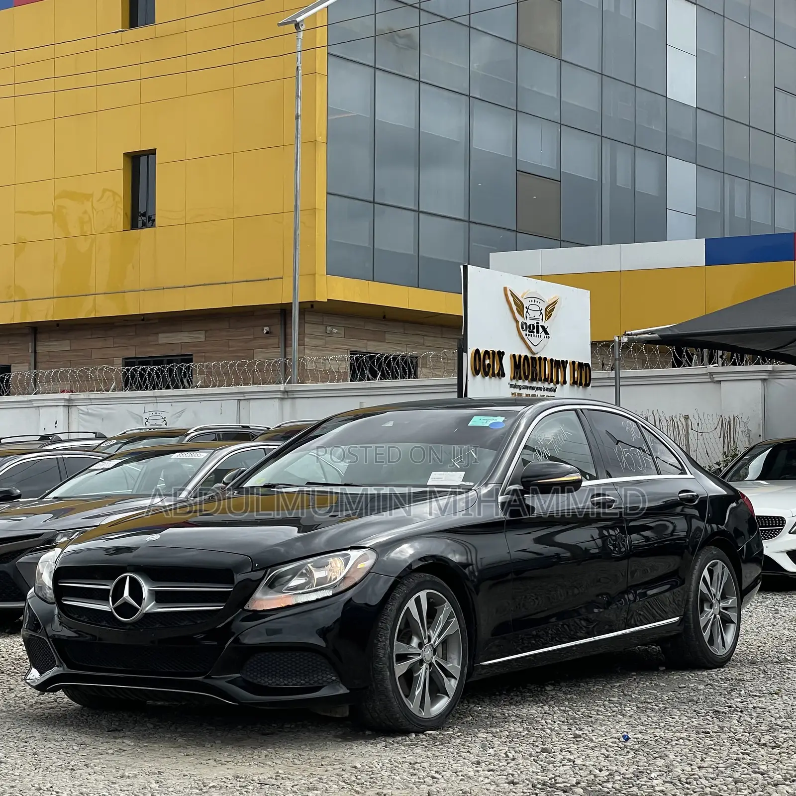 Mercedes-Benz C300 2016 Black