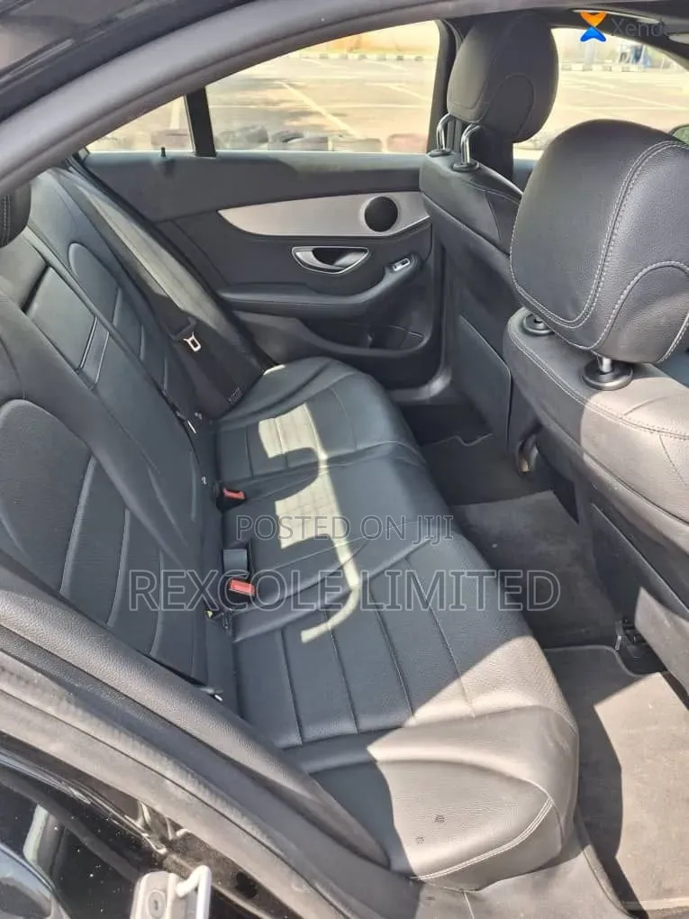 Mercedes-Benz C300 2016 Black
