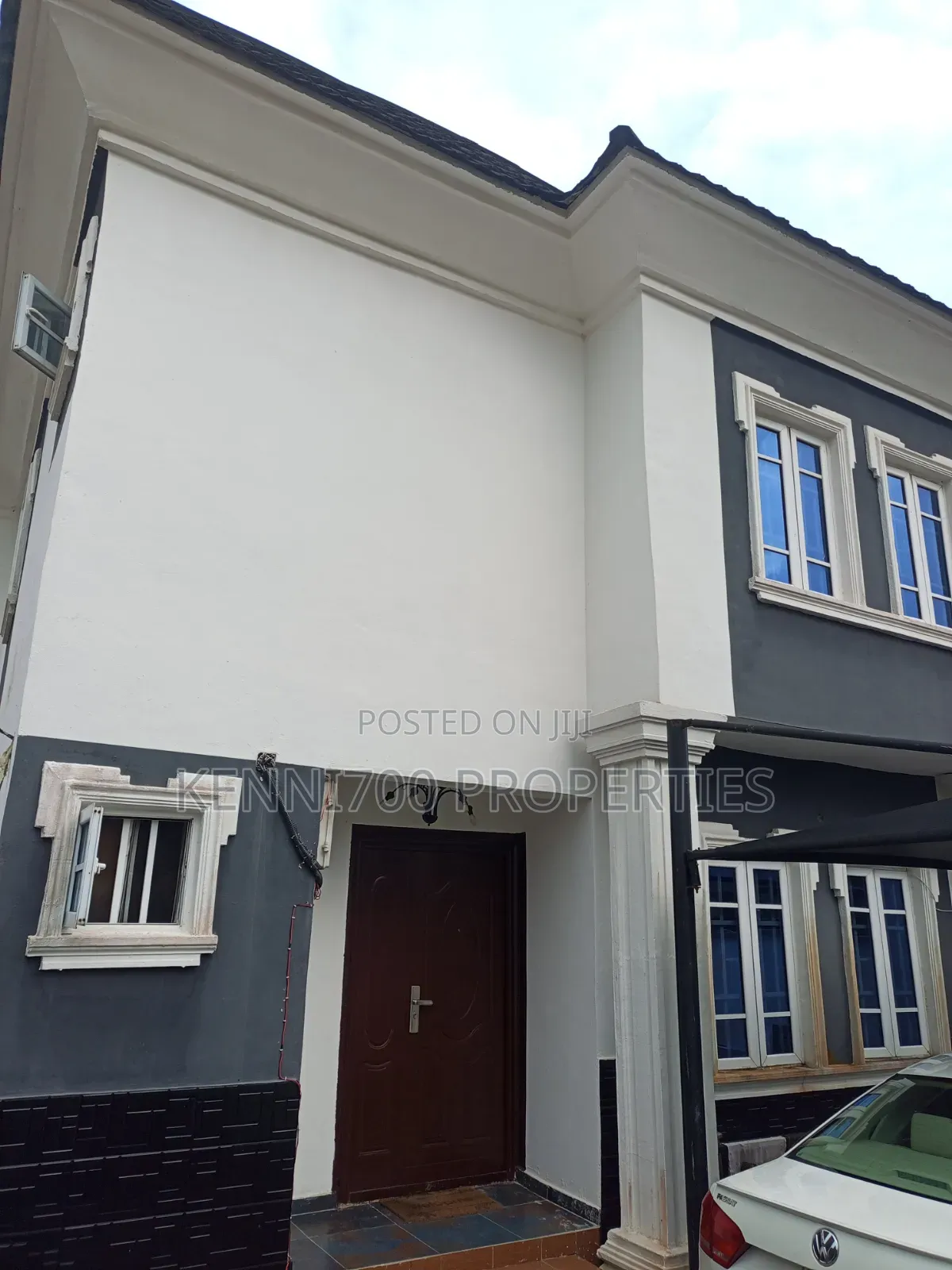 4bdrm Duplex in Greenview Estate In, Off Lekki-Epe Expressway for sale