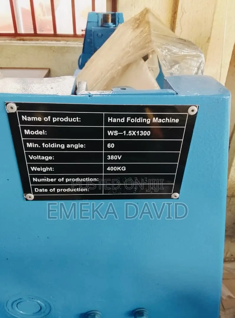 Manual Sheet Metal Folding Machine Designed to Bend Plates