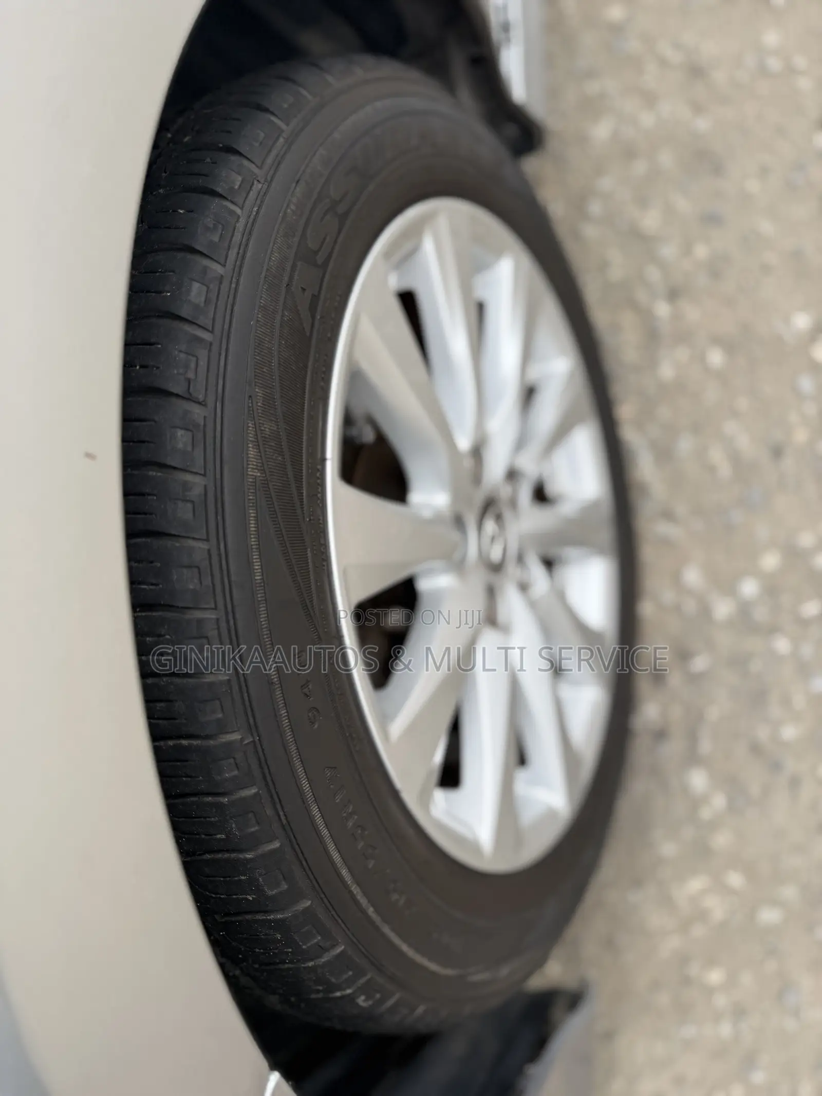 Toyota Camry L FWD 2020 Gray