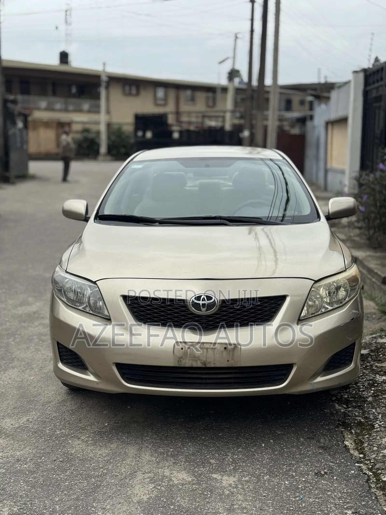 Toyota Corolla LE 4dr Sedan (1.8L 4 cyl 4A) 2009 Gold