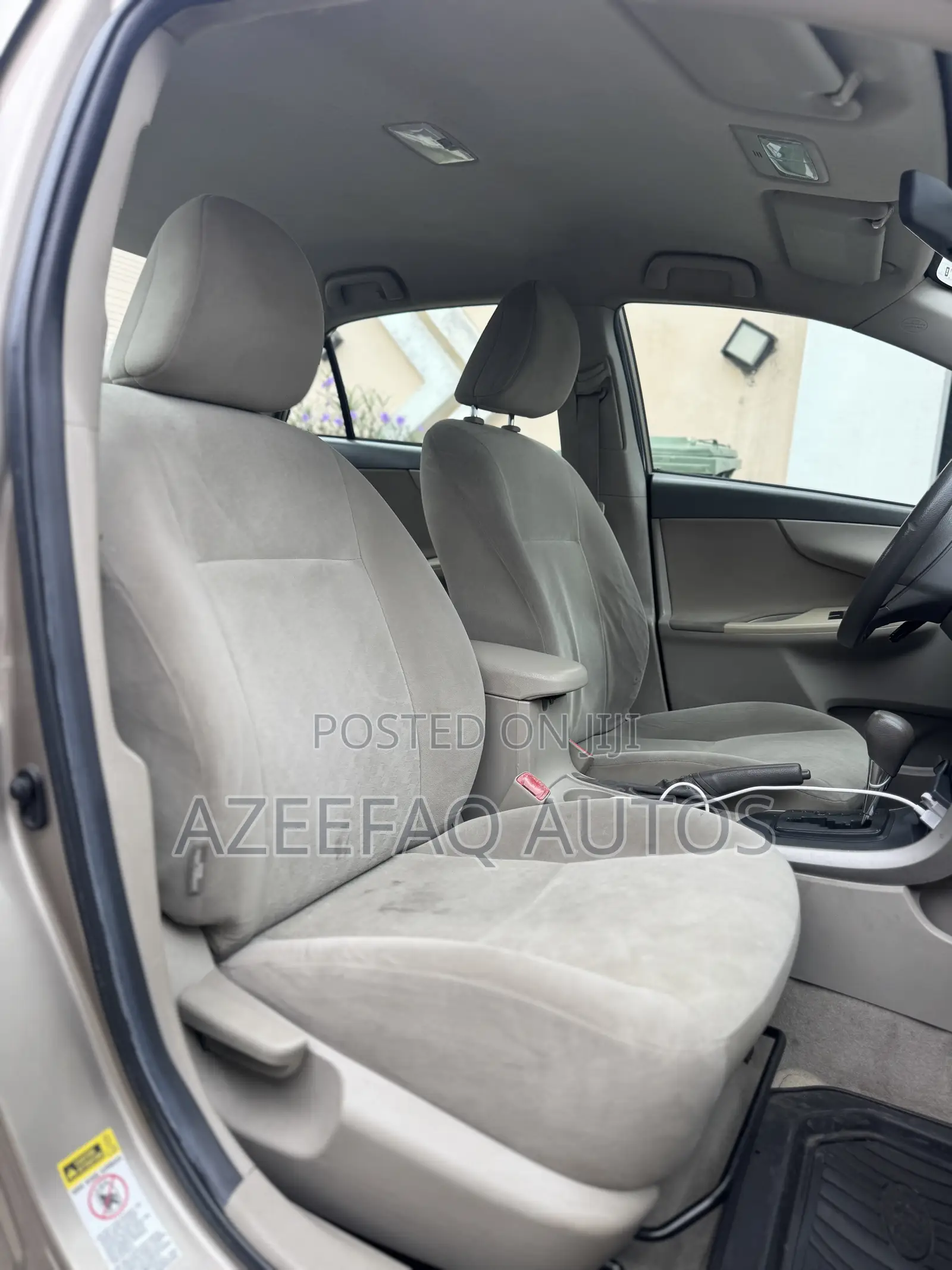 Toyota Corolla LE 4dr Sedan (1.8L 4 cyl 4A) 2009 Gold