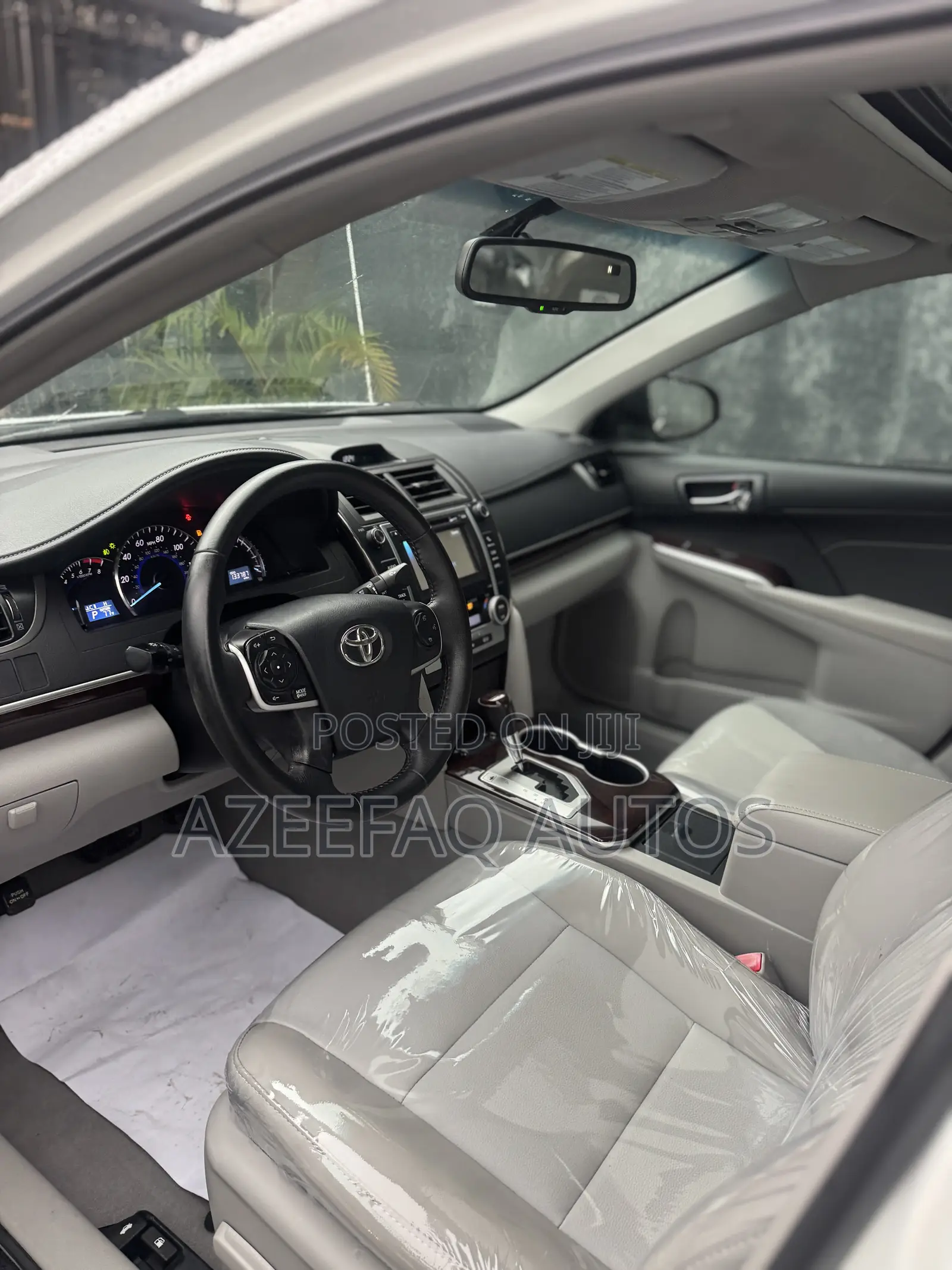 Toyota Camry XLE 4dr Sedan w/Prod. End 11/13 (3.5L 6cyl 6A) 2014 White