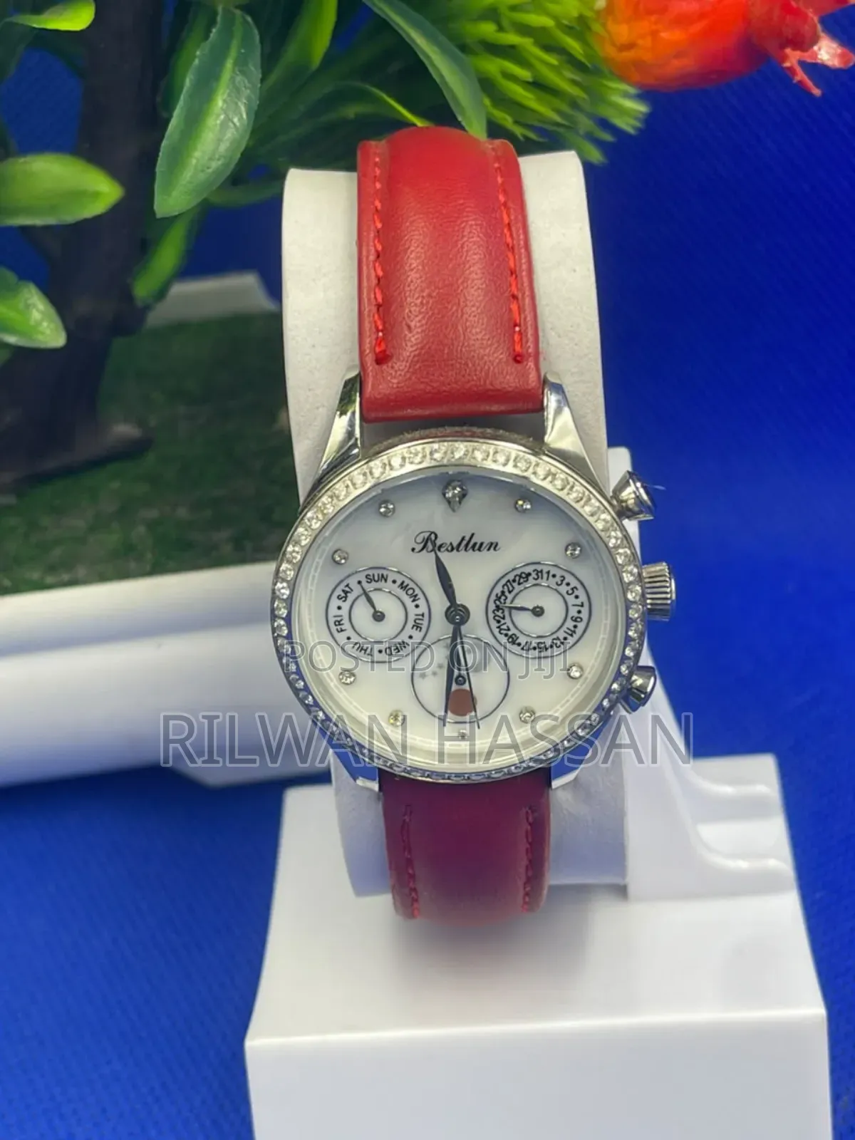 Bestlun Chronograph Female Leather Wrist Watch