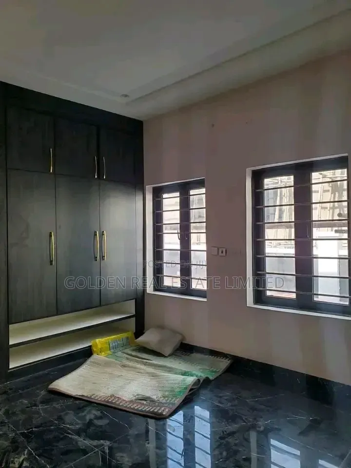 5bdrm Duplex in Katampe Extension for sale
