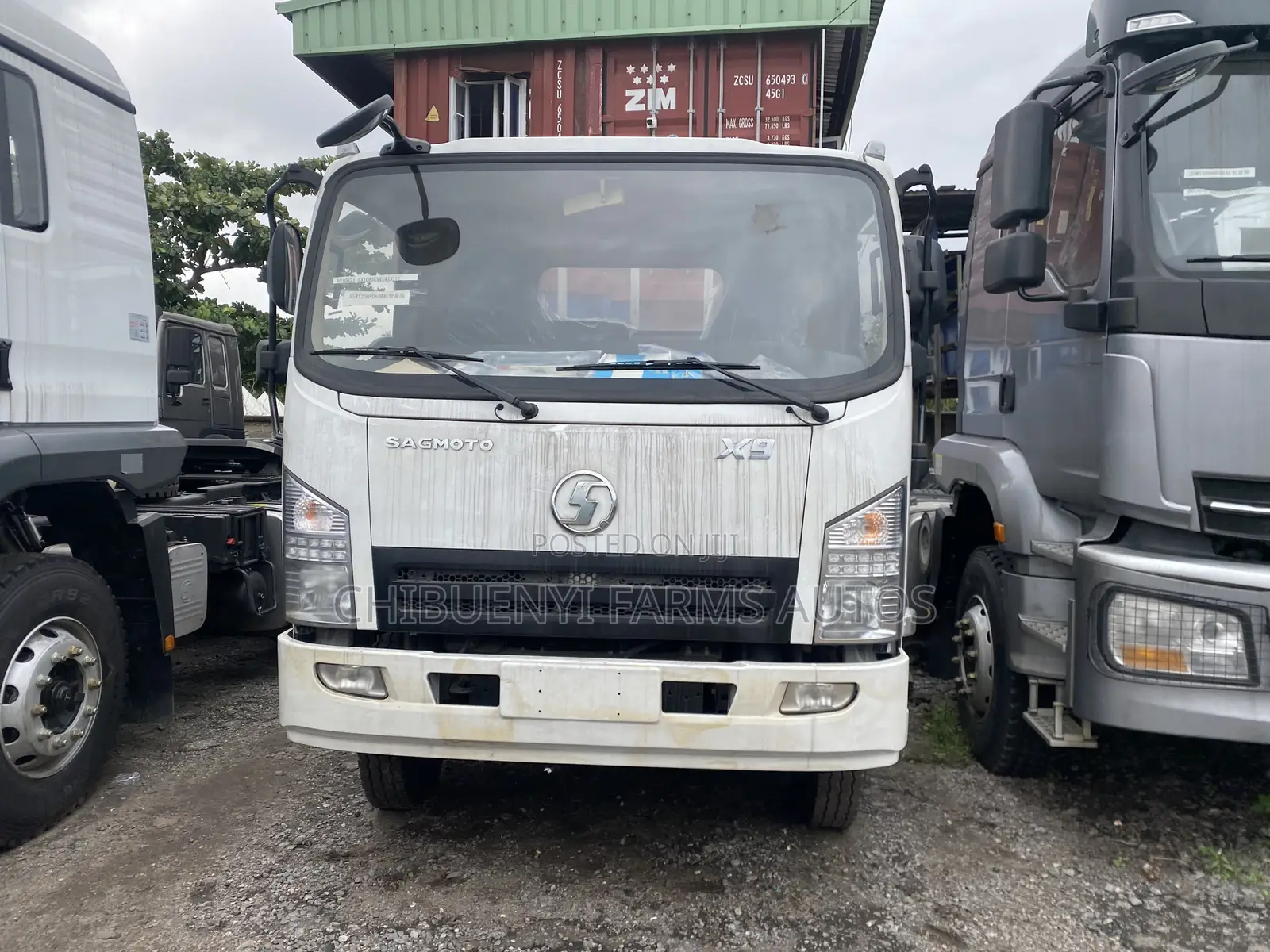 SAGMOTO X9 Pickup Truck