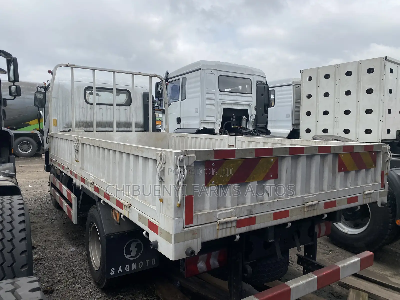 SAGMOTO X9 Pickup Truck