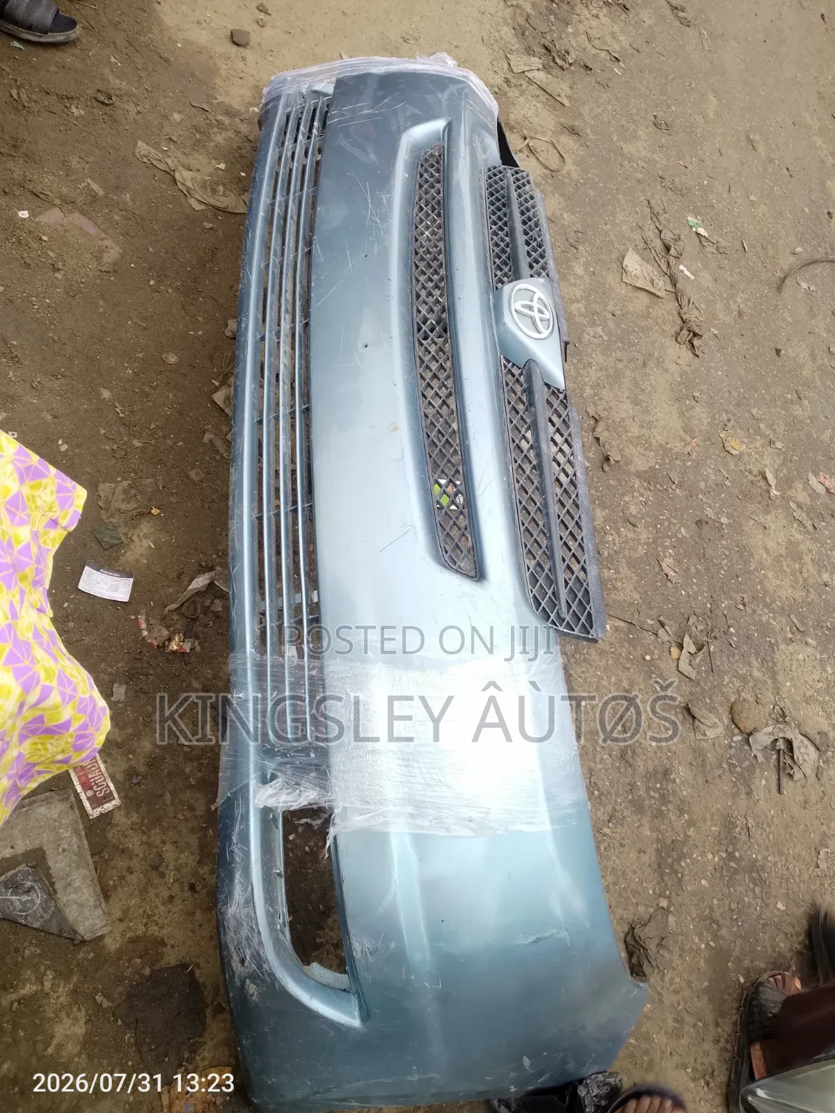 Complete Front Bumper Sienna 2004
