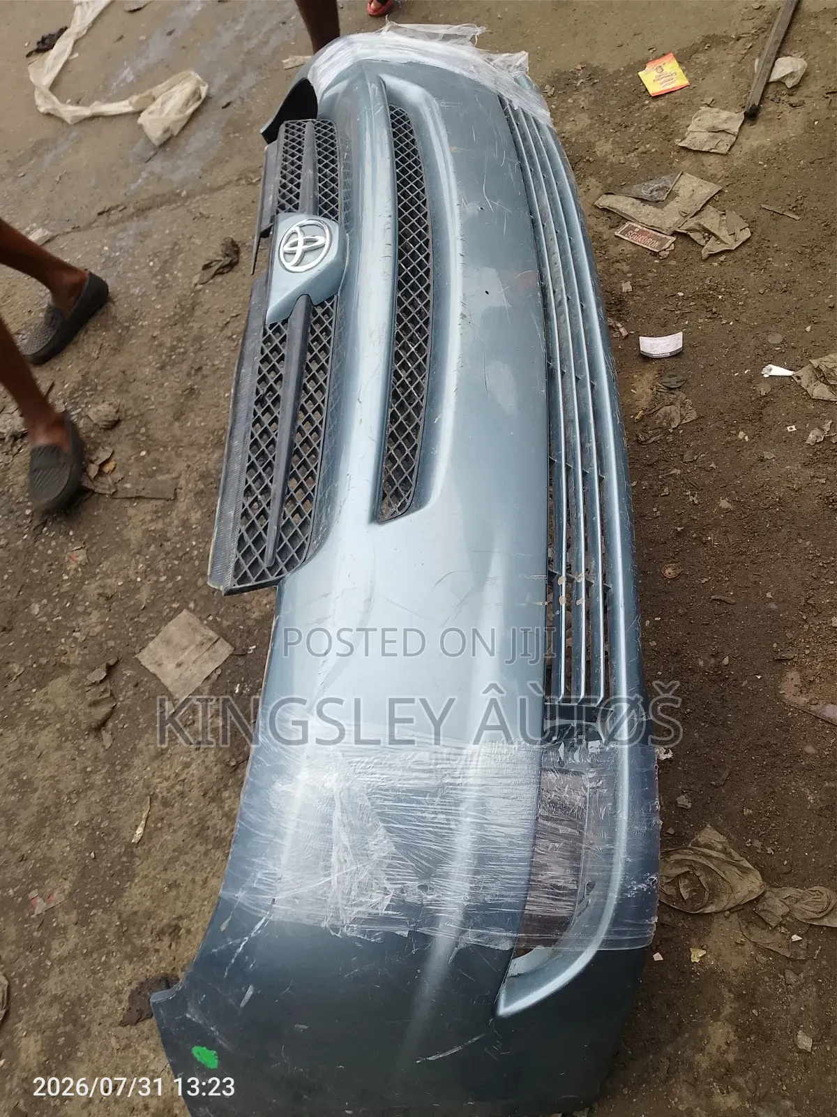 Complete Front Bumper Sienna 2004