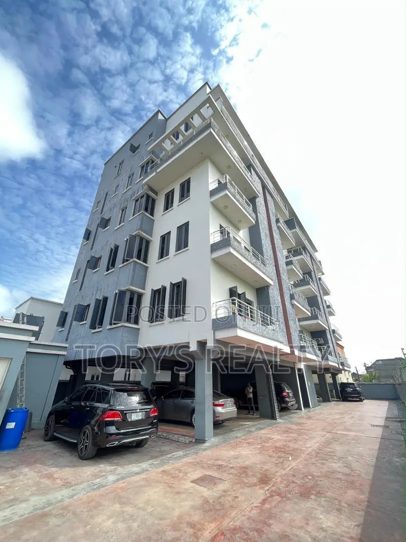 3bdrm Apartment in Lekki Expressway for rent