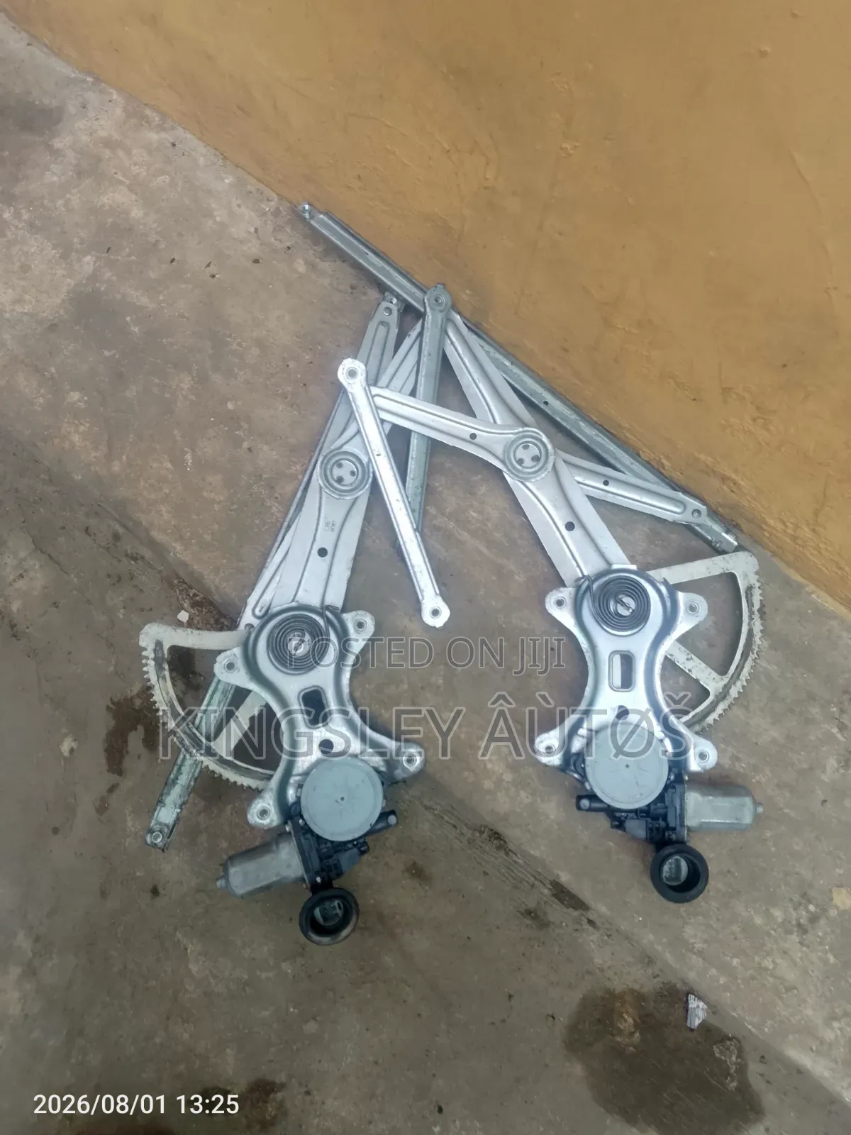 Front Door Window Regulator (Engine Winder) Set for RX 330.