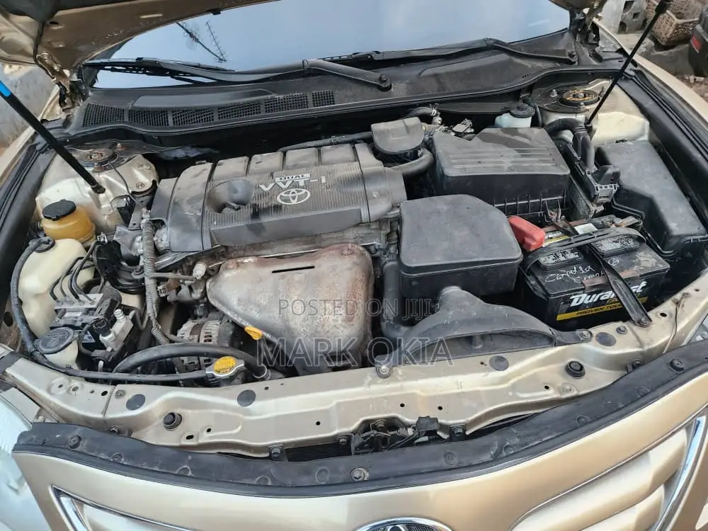 Toyota Camry 2010 Gold