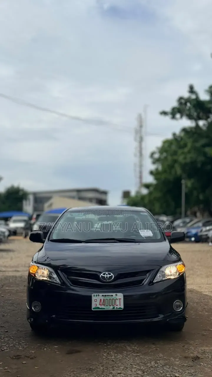Toyota Corolla 2012 Black