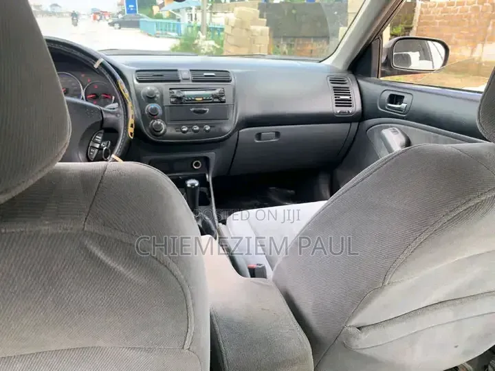 Honda Civic 2005 Gray
