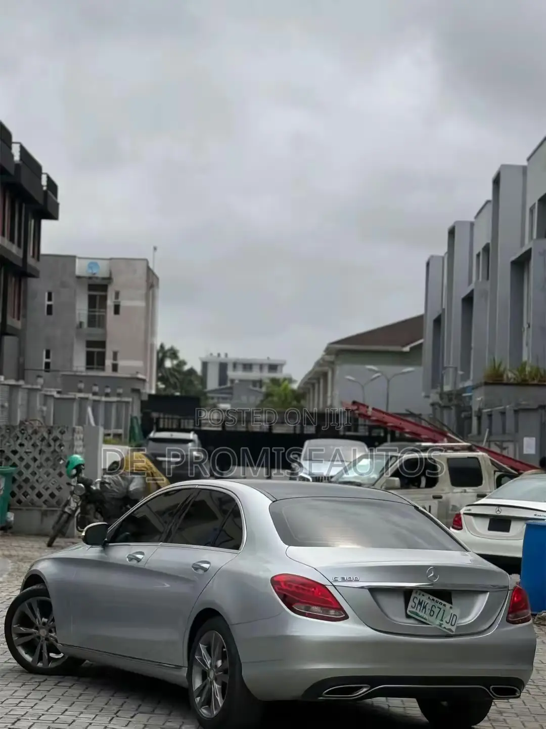 Mercedes-Benz C300 2016 Silver