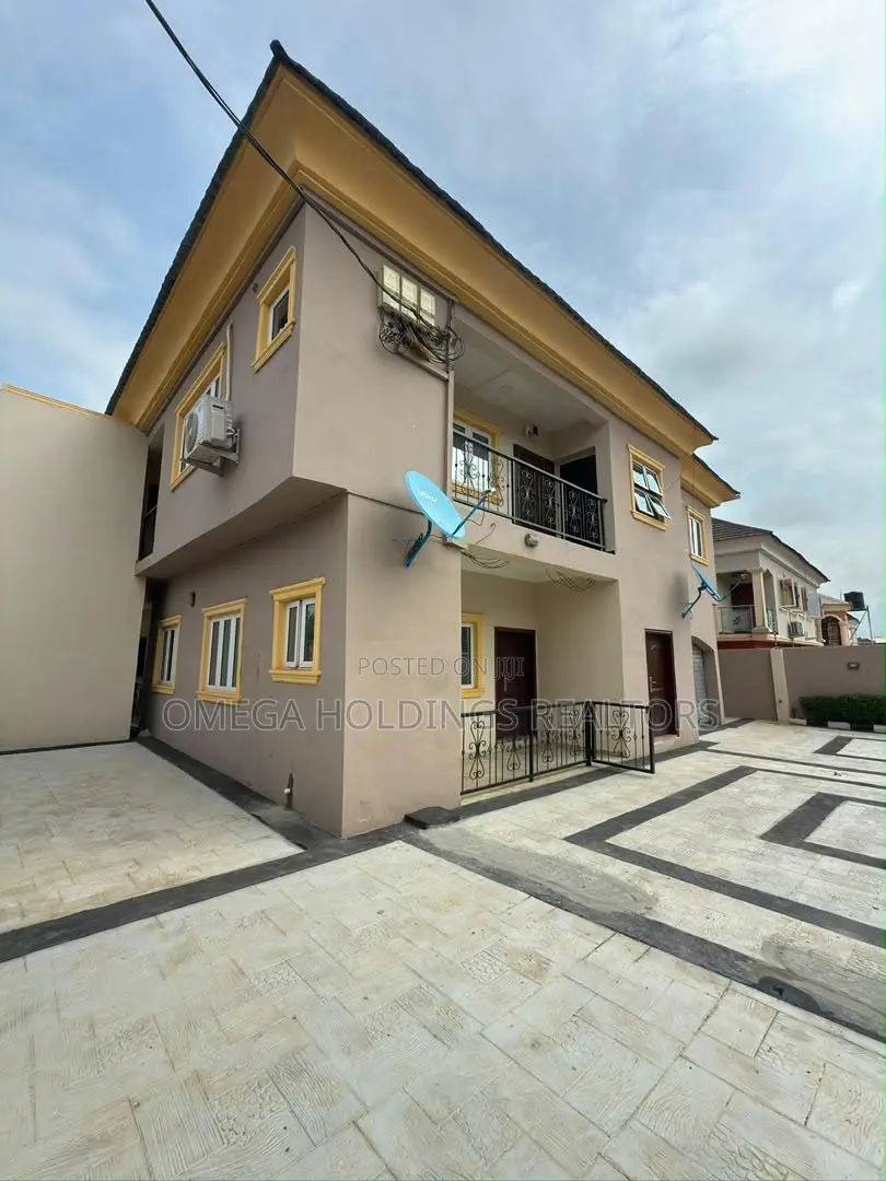 3bdrm Block of Flats in Akala Estate, Akobo for rent