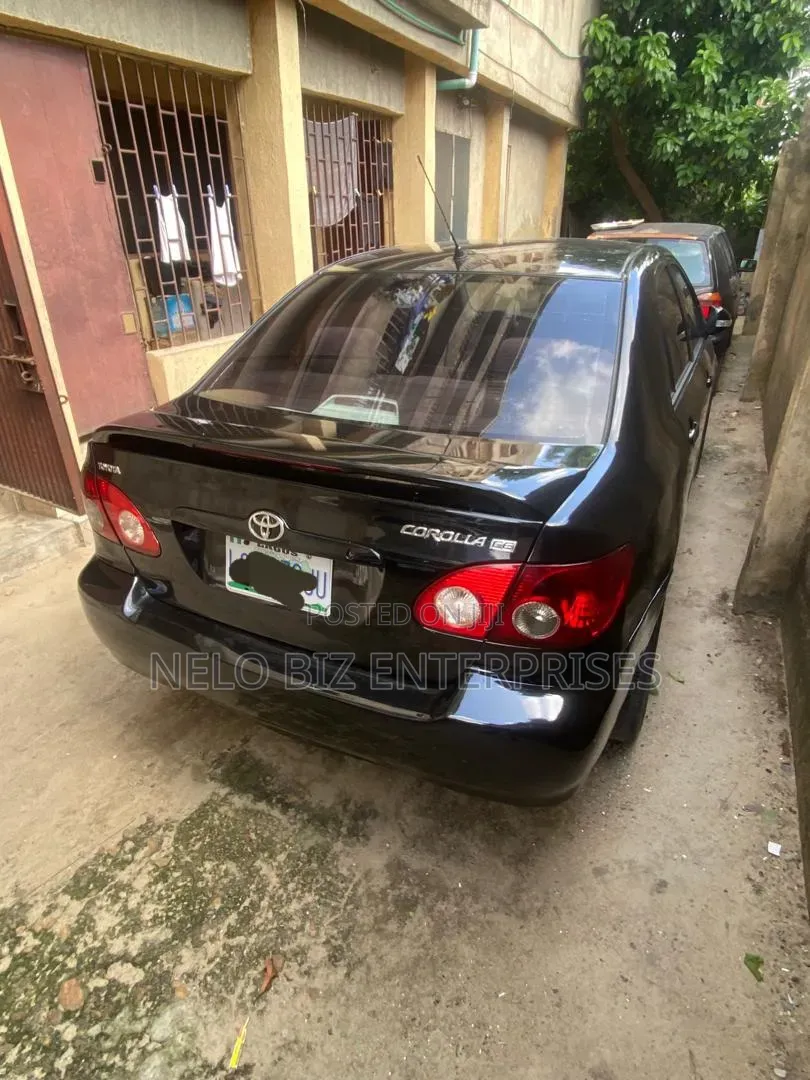 Toyota Corolla 2004 Black
