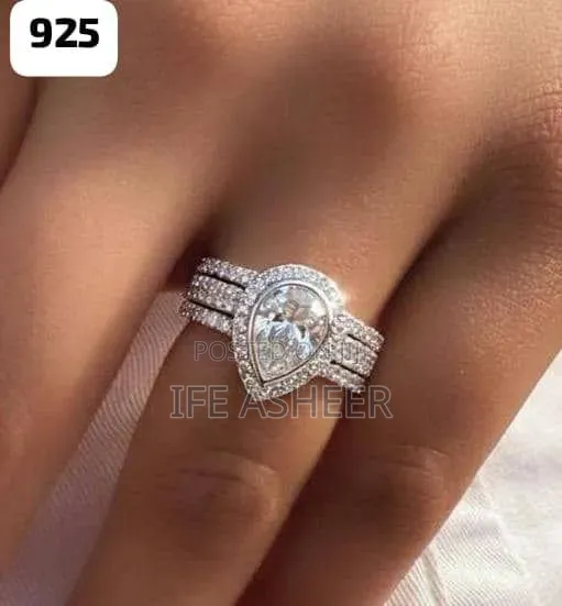 Gorgeous 925 Silver Ladies Wedding Engagement Ring - 002