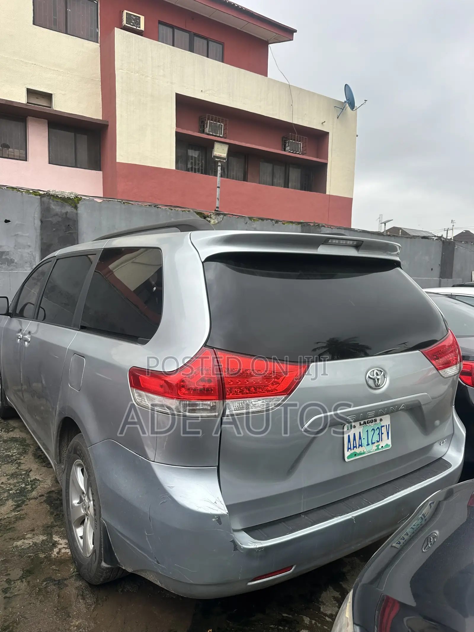 Toyota Sienna Limited 7 Passenger 2011 Blue