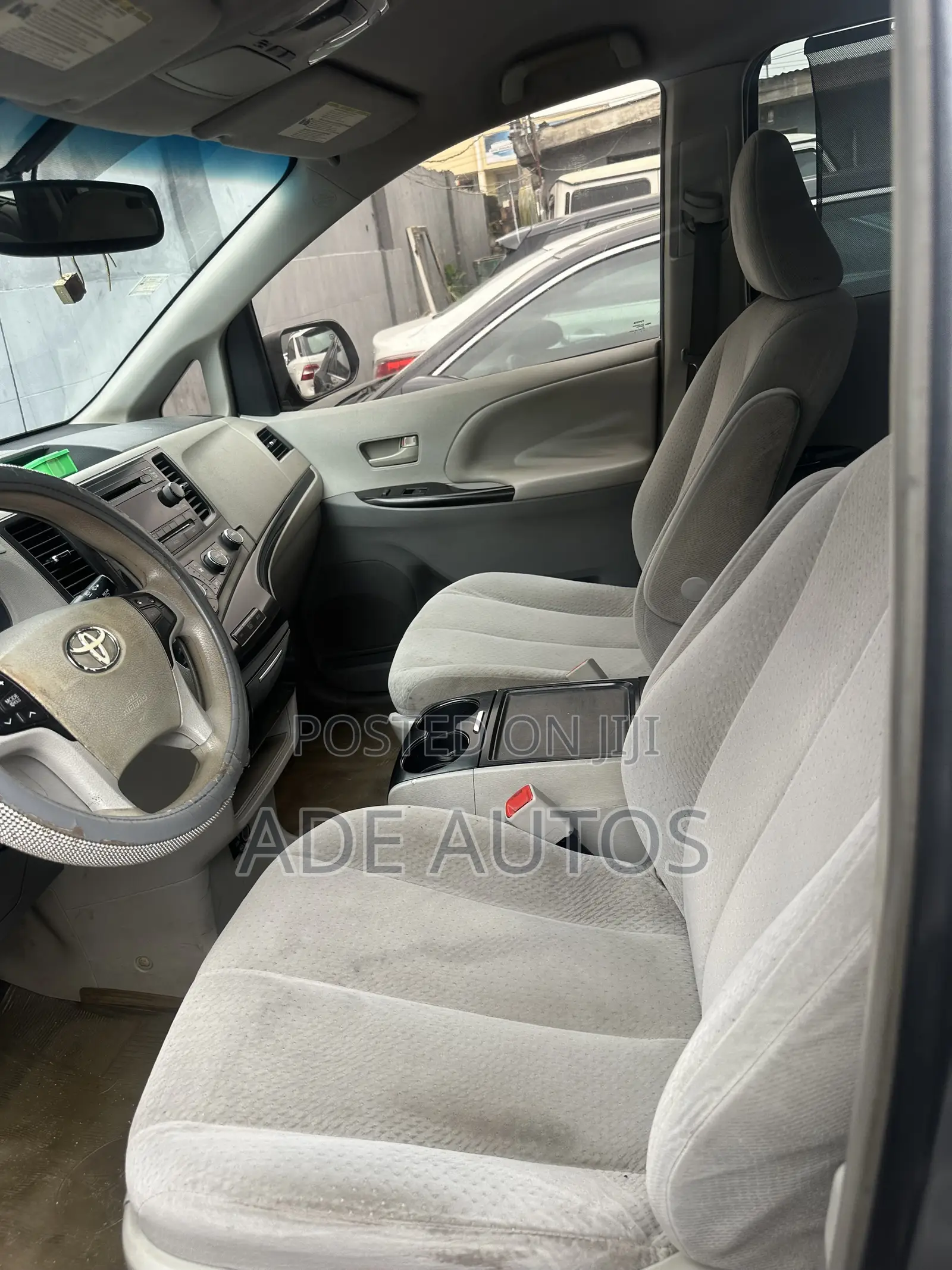 Toyota Sienna Limited 7 Passenger 2011 Blue