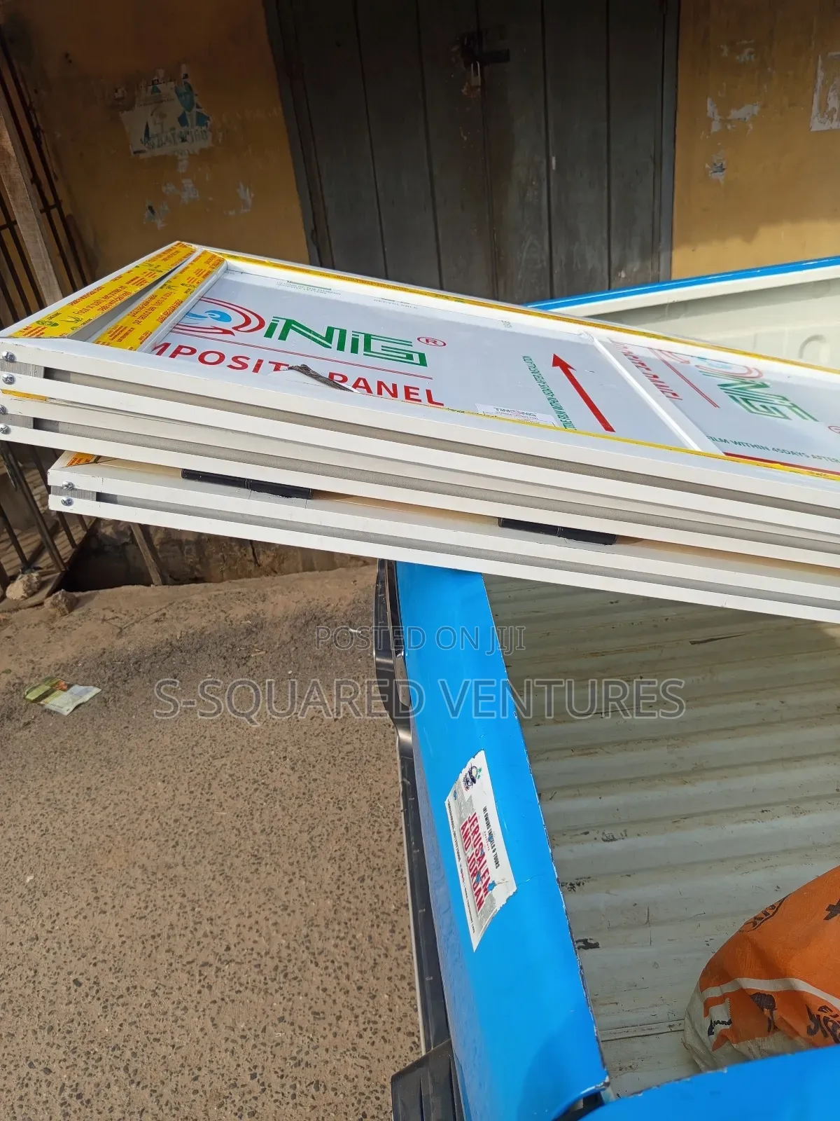 Durable Aluminium Toilet Doors