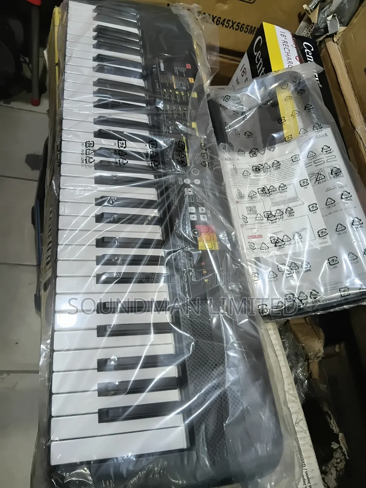 Yamaha PSR-F52 61 Keys Entry Level Keyboard
