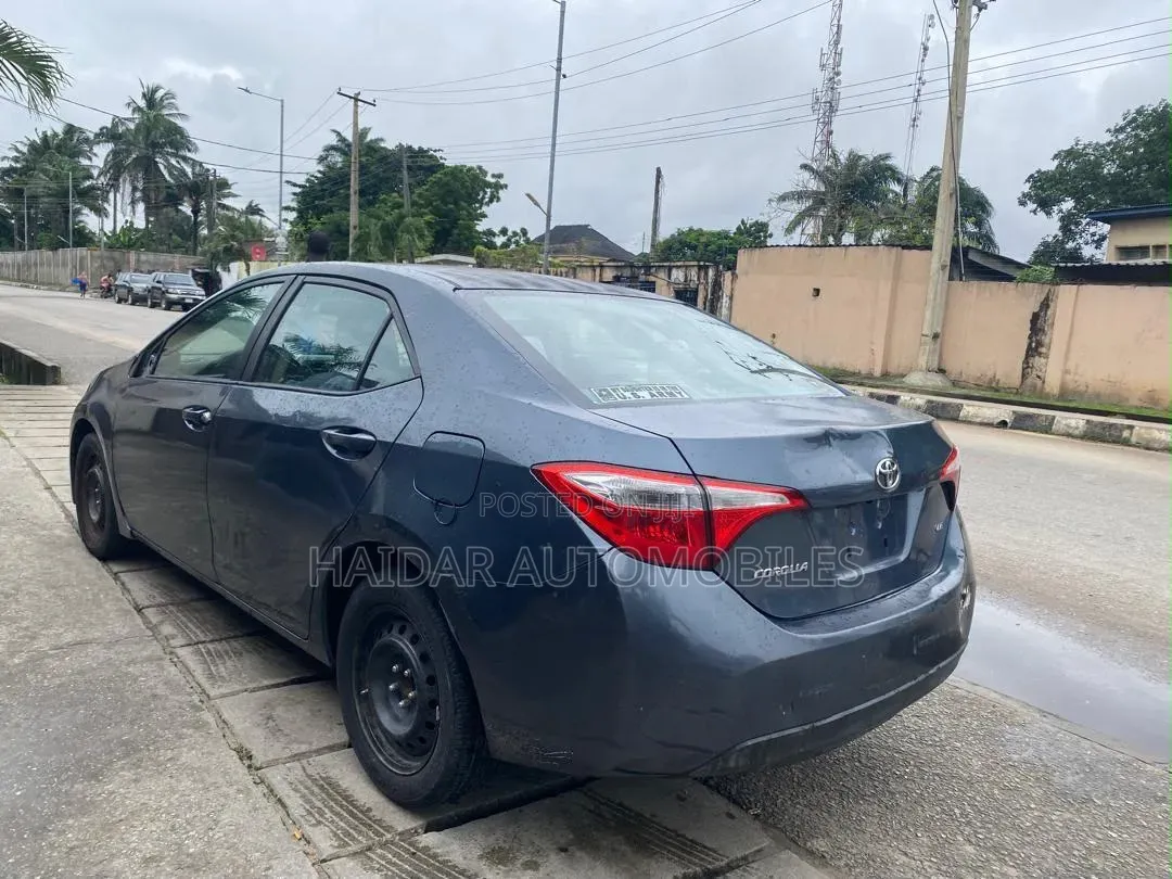 Toyota Corolla 2015 Gray