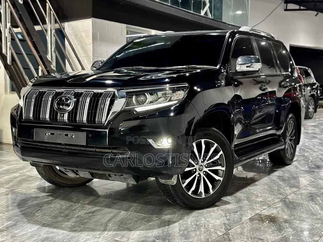 Toyota Land Cruiser Prado 2023 Black