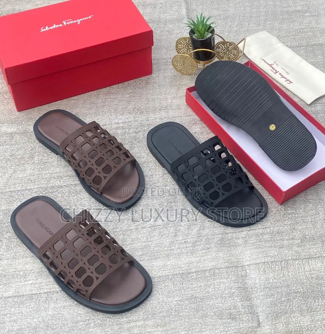 Salvatore Ferragamo Quality Luxury Men Slippers