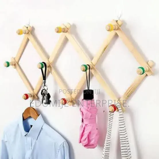 Wooden Wig Hanger