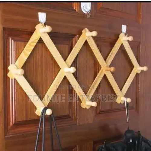 Wooden Wig Hanger