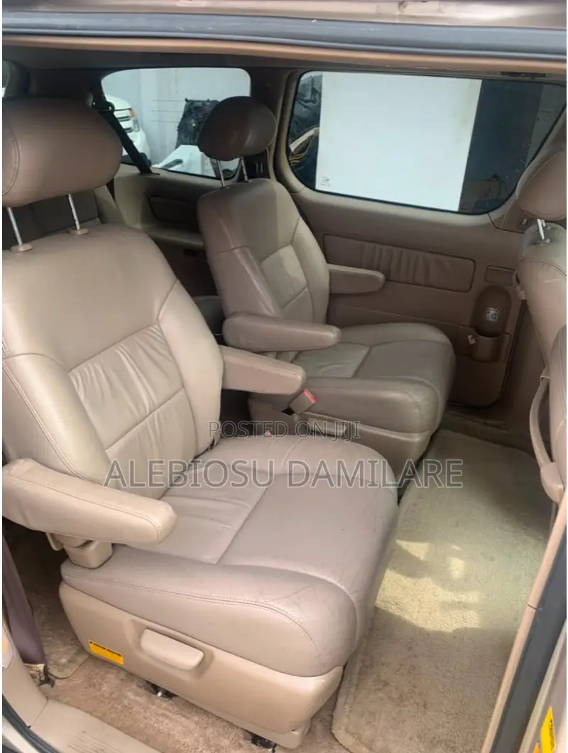 Toyota Sienna 2003 Beige