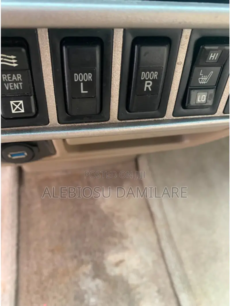 Toyota Sienna 2003 Beige