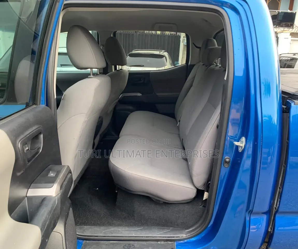 Toyota Tacoma 2019 Blue