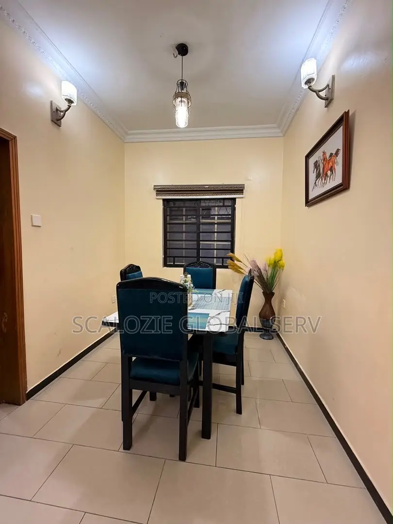 2bdrm Block of Flats in Rumuibekwe Estate, for sale