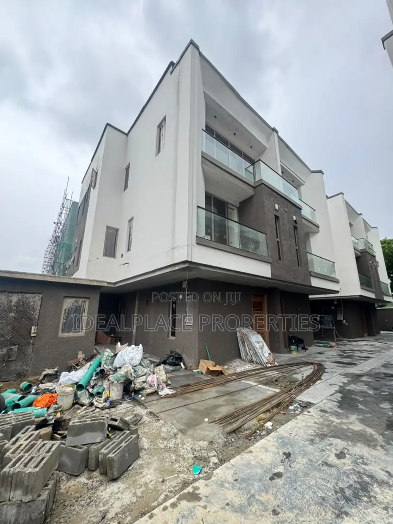 4bdrm Duplex in Adeniyi Jones for sale