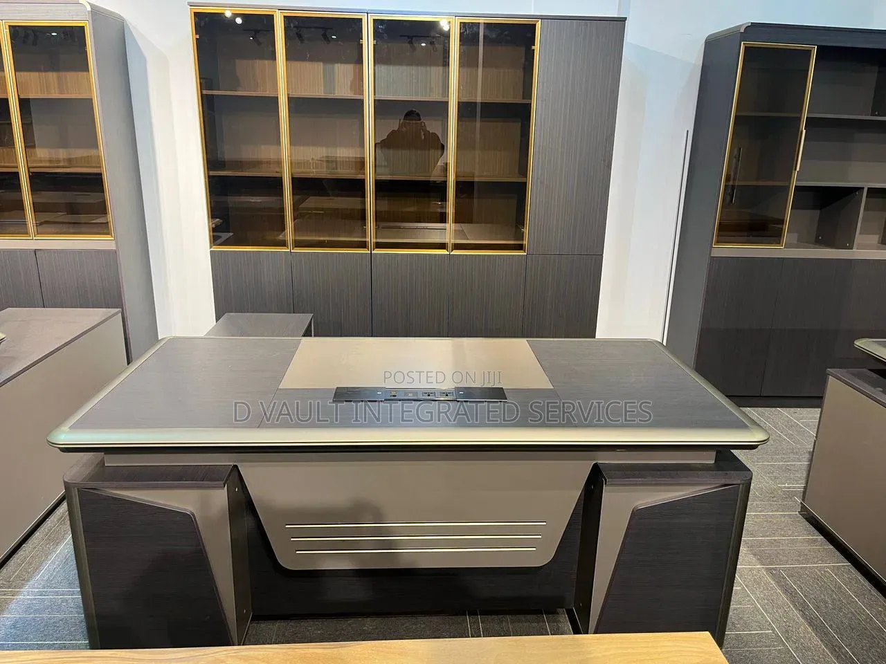 Modern Office Table / Study Desk.