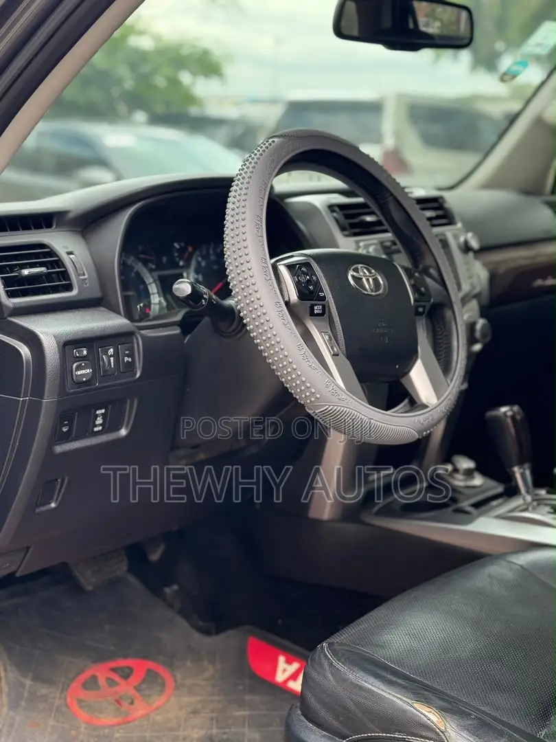 Toyota 4-Runner Limited 4dr SUV (4.0L 6cyl 5A) 2014 Gray