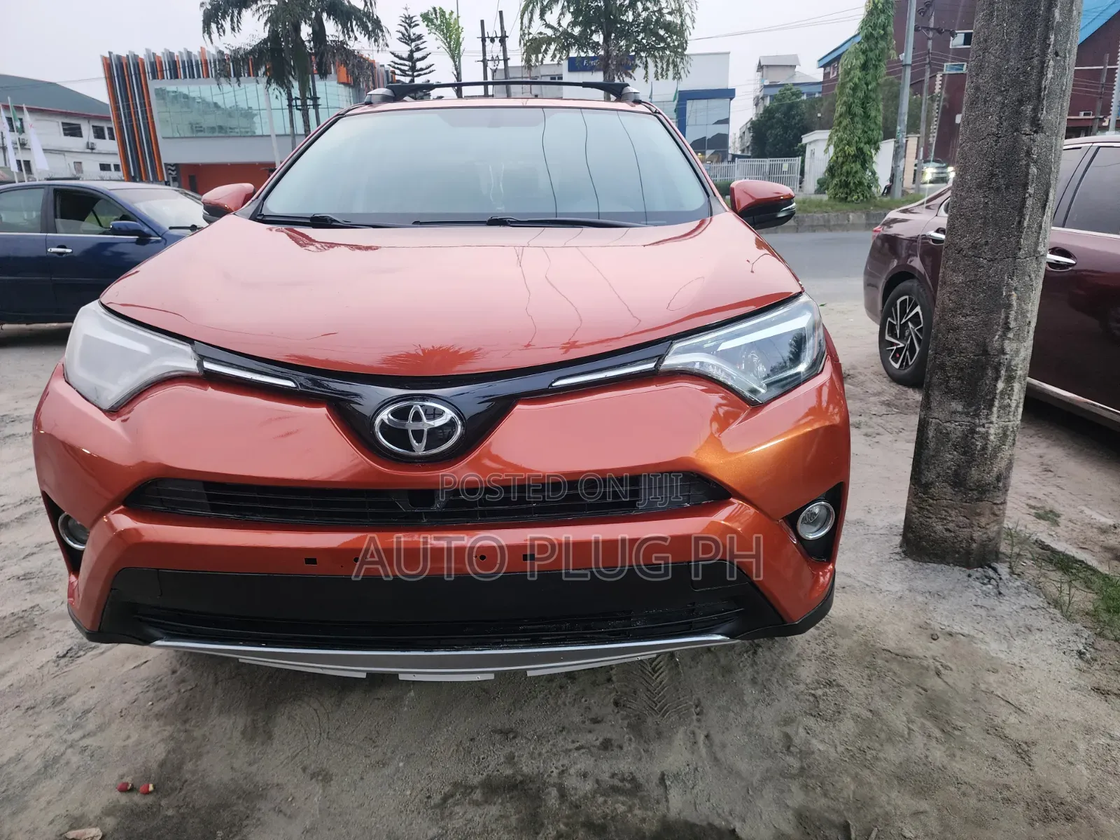 Toyota RAV4 2015 Orange