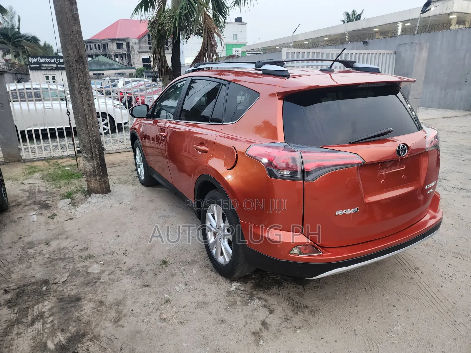Toyota RAV4 2015 Orange