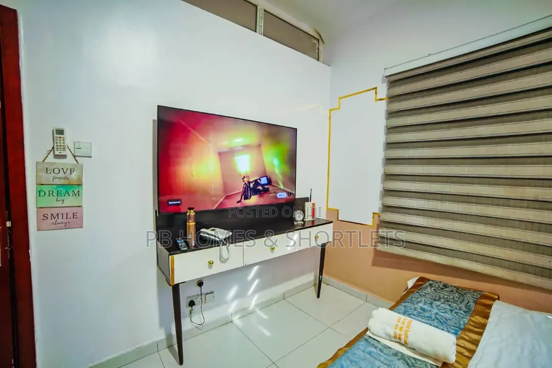 Furnished 1bdrm Apartment in Olubunmi Owa Street, Lekki Phase 1
