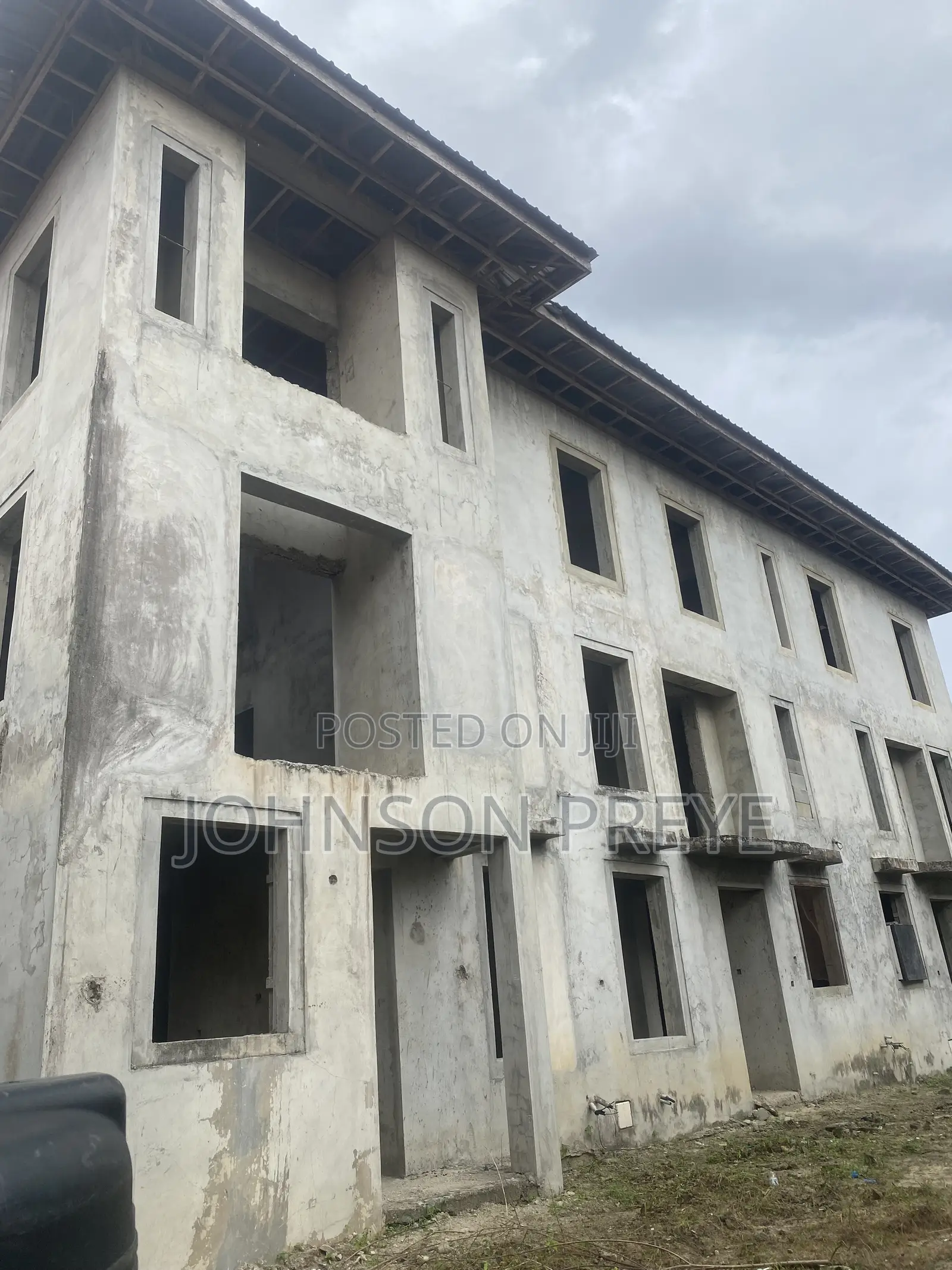 3bdrm Duplex in Salem, Lekki Phase 1 for sale